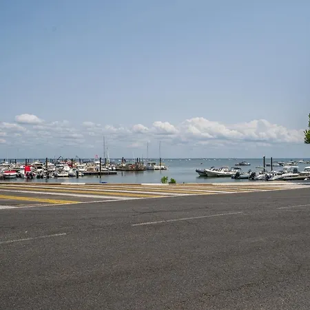 Piton Des Neiges - Nid Douillet Terrasse Vue Port